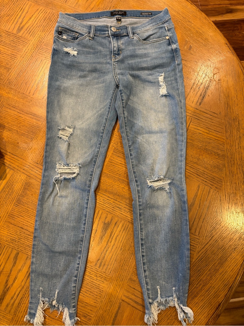 Judy Blue Light Blue Cropped Fit Jeans